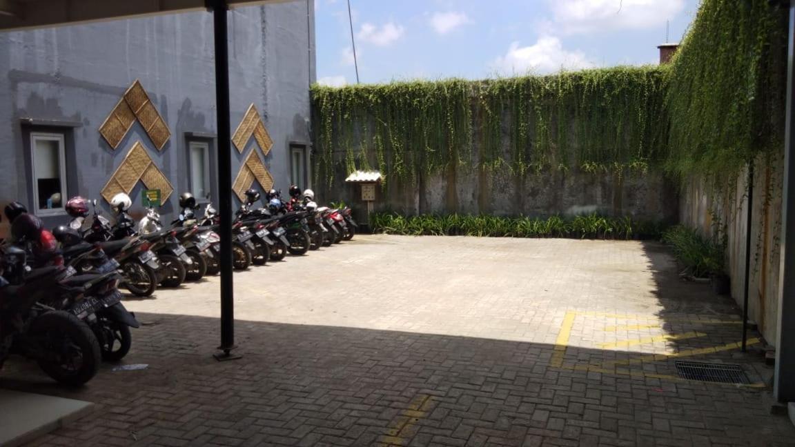 Green Red Hotel Syariah Jombang Luaran gambar