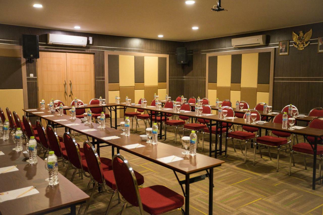 Green Red Hotel Syariah Jombang Luaran gambar